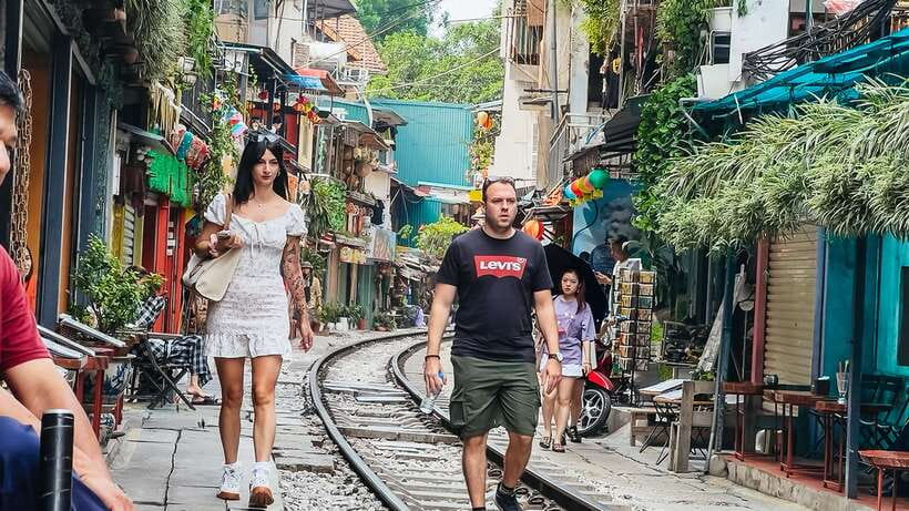 Hanoi: Guided Food Tour with Train Street Visit - Egg Coffee Trackside: The Hanoi Classic You Actually Want to Try
