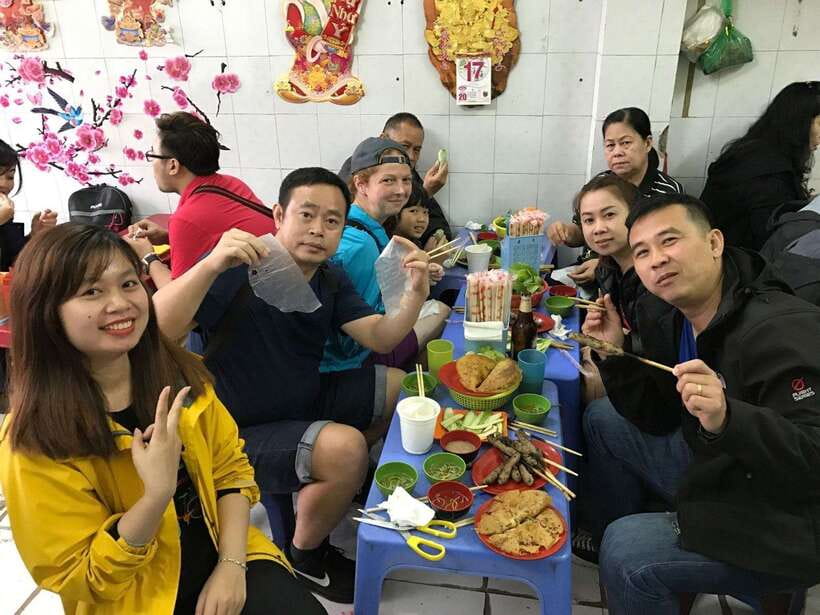 Hanoi: Guided Street Food Tour with Tastings - Brave the traffic, then eat your way through it