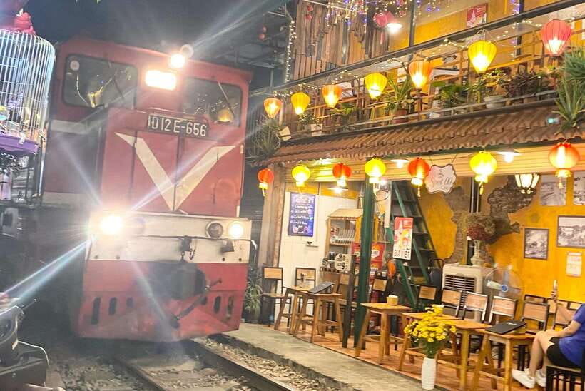 Hanoi: Guided Street Food Tour with Train Street Experience - Train Street is the headline, but the food is the plot
