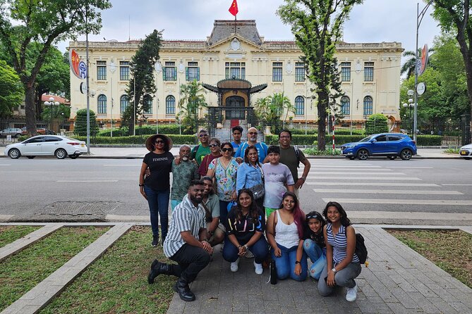 Hanoi: Old Quarter and French Quarter Walking Food Tour - Train Street: the close-up moment and why the guide matters