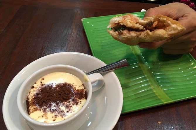 Hanoi Street Food Tour - The guide’s job: more than ordering food