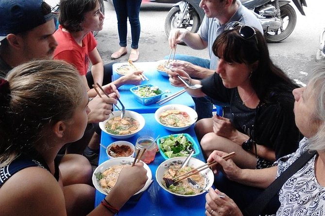 Hanoi Street Food Tour - Small group size (8 people): how it changes the experience