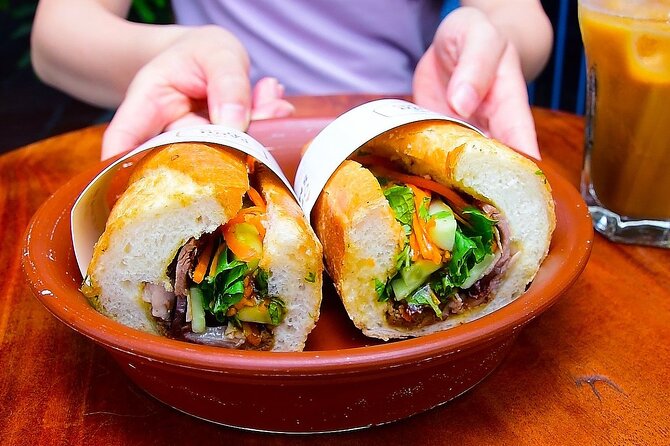 Hanoi street food tour (Private tour) - Dong Xuan Market: where ingredient shopping meets Hanoi’s food energy