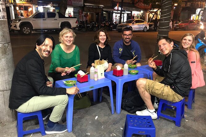 Hanoi Street Food Tour with local delicacies - Pace, group size, and how the guide keeps you comfortable