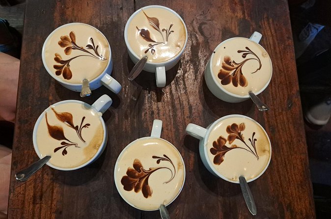 Hanoi Street Food Tour with Local Guide - Drinks and alcohol: included choices, not pressure