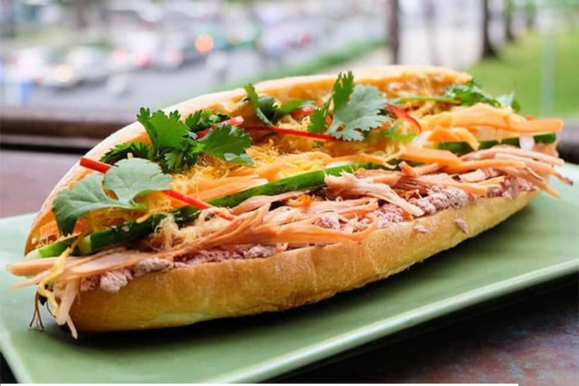 Hanoi: Street Food Tour with Train Street & Hidden Alleyways - Practical Tips Before You Go: Shoes, Cash, and Contacting Your Guide