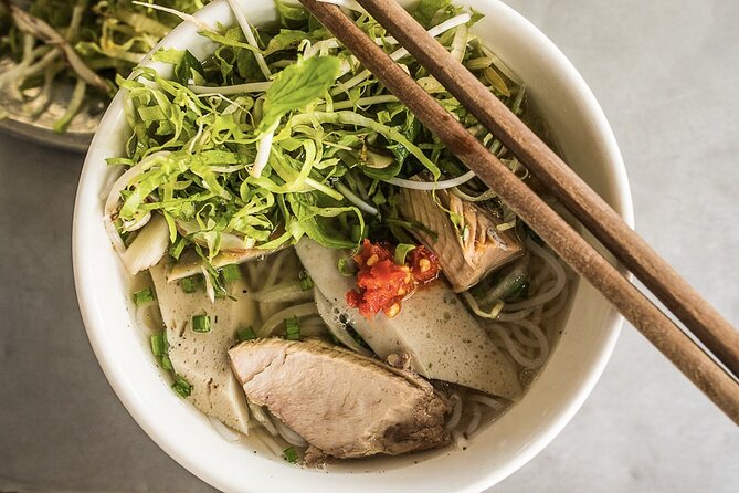 Hanoi Vegan Street Food Tour and Train Street - Stop 3: Mien Tron Chay (Glass Noodle Salad)