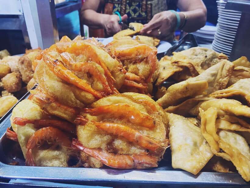 Hanoi: Vietnamese Street Food Tour with Egg Coffee - Small bites plus street history: how the tour keeps you from feeling stuffed