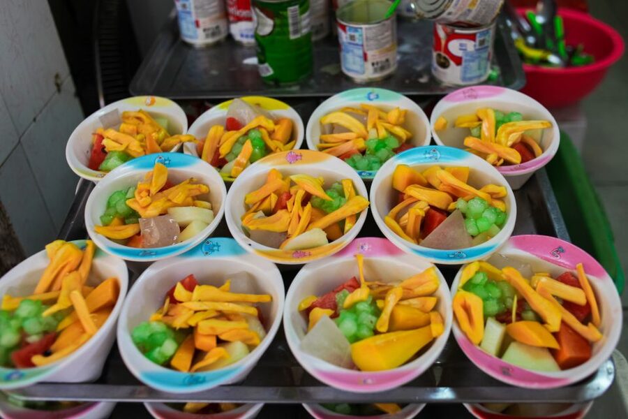 Hanoi Walking Street Food Tour & Cyclo Ride - Hanoi’s Old Quarter Is the Perfect Stage for Street Food