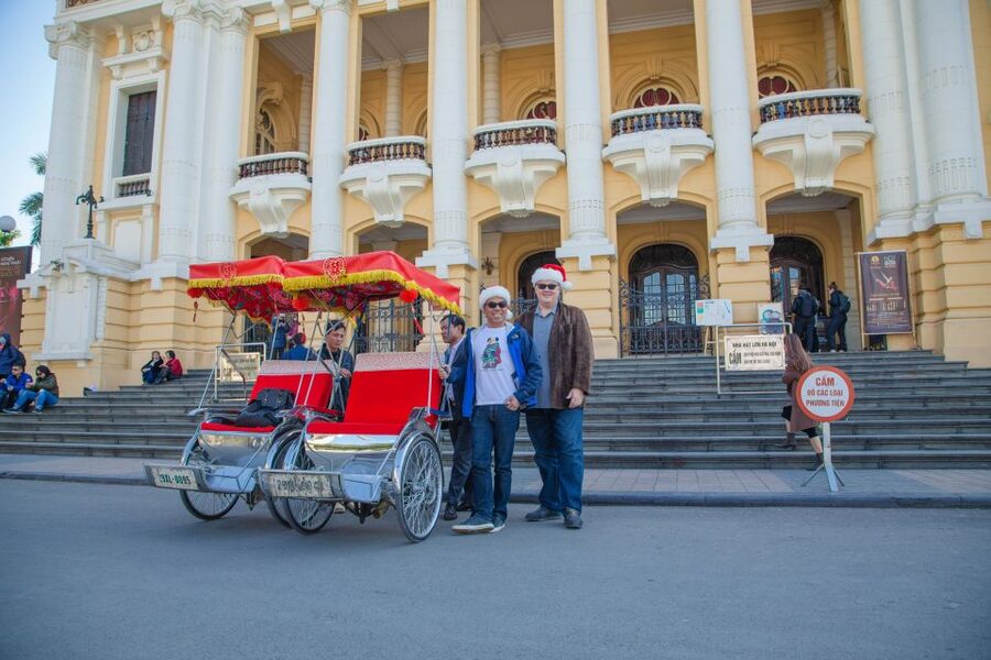 Hanoi Walking Street Food Tour & Cyclo Ride - Pickup, Meeting Points, and Staying Comfortable
