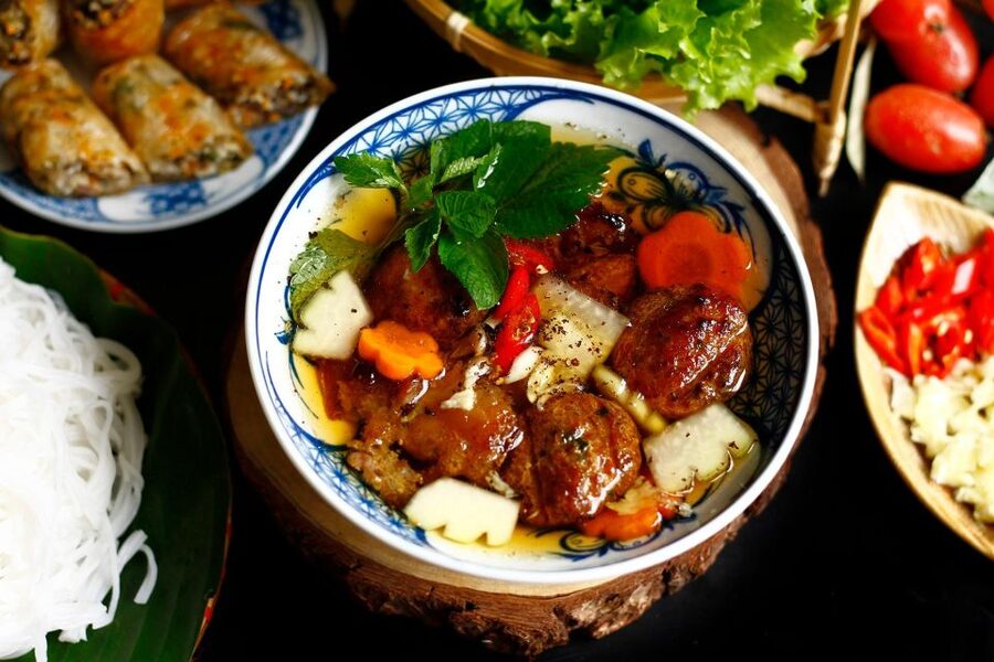 Hanoi: Walking Street Food Tour & Train Street w/Local Guide - Dessert + egg coffee (and the option to switch to beer)