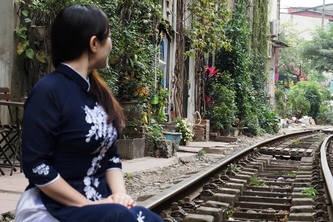 Hanoi Walking Street Food Tour with Train-Street Visit - Key Things to Know Before You Go