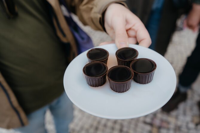 Heart of Lisbon Food Tour: Baixa, Chiado & Bairro Alto - Baixa’s Custard Tart Moment: Why This Stop Works