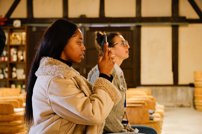 Hiroshima Saijo Sake Tasting Tour with visit to 7 Breweries - Meeting point and pacing: how the 2 hours stays comfortable