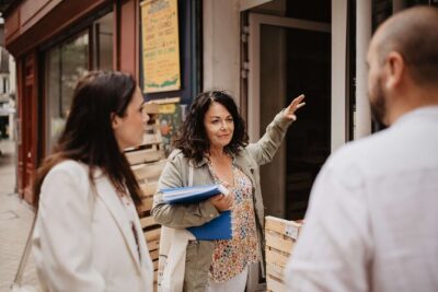 Historical Center, Bordeaux Food Tour - Small group of eight: why the guide matters here