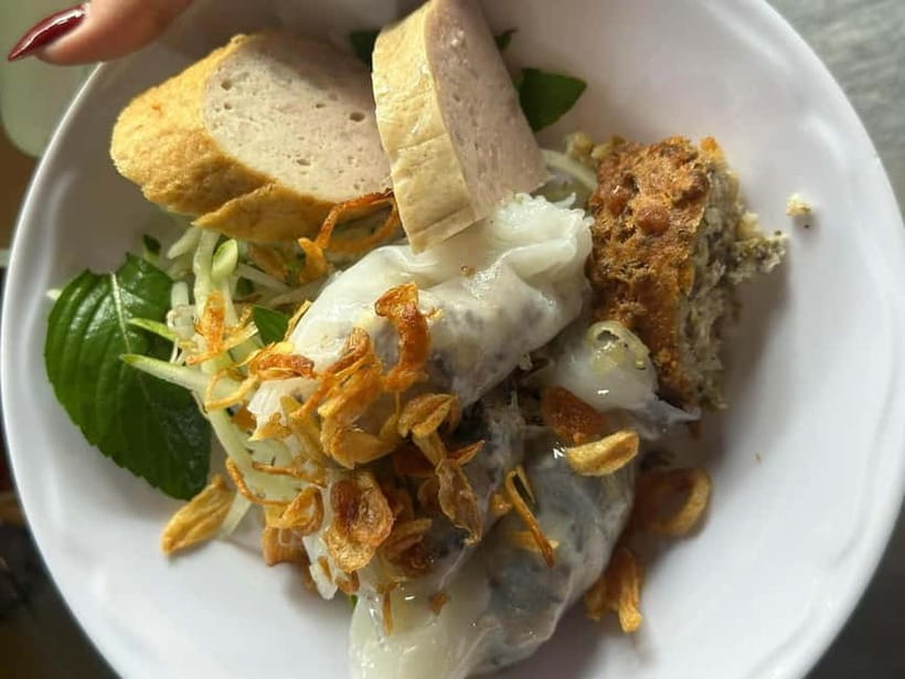 Ho Chi Minh City: Super Niche Walking Street Food Tour - Dietary Restrictions: When “Street Food” Still Means Options