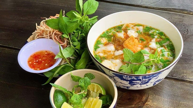 Ho Chi Minh City: Walking Food Tour with 13 Tastings - Key highlights you’ll feel right away