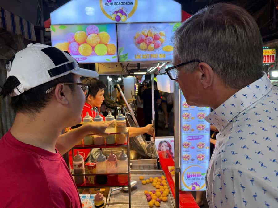 Ho Chi Minh: Local Food Tour by Scooter with Vegan Option - Riding in Saigon traffic without feeling out of control