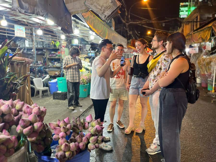 Ho Chi Minh: Local Food Tour by Scooter with Vegan Option - The real culture value: you learn while you eat