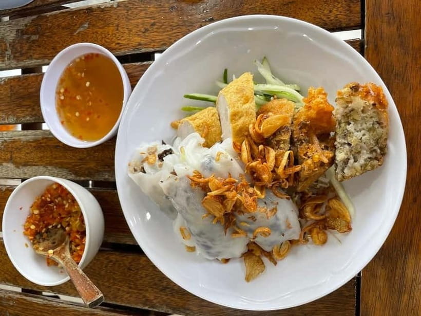 Ho Chi Minh: Original Walking Street Food Tour with Foodies - Dietary Needs and What Happens If You’re a Picky Eater