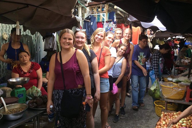 Ho Chi Minh Private Half Day Street Food Tour with Local Students - Stop 1: starting with beef noodle soup and neighborhood context