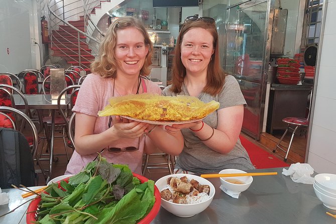 Ho Chi Minh Private Half Day Street Food Tour with Local Students - Finishing with Vietnamese bánh mì