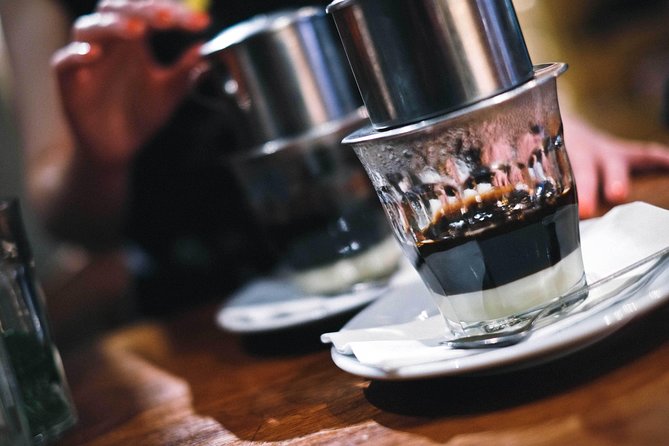 Hoi An Cheap Walking Food Tour - Finishing at a local home: the meal that changes the vibe