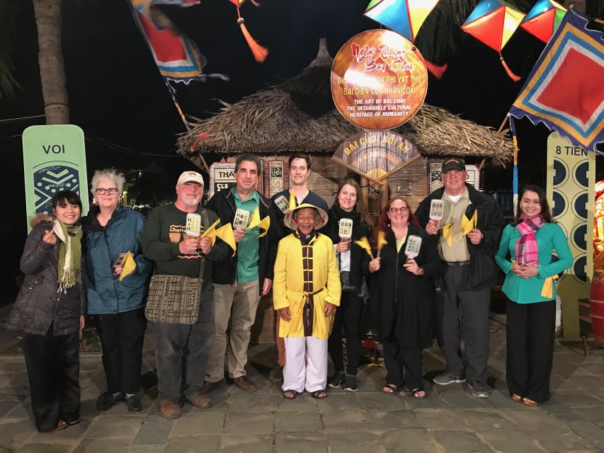 Hoi An: Evening Food Tour with 7 Tastings and Boat Trip - The Hoai River Moment: Lanterns, Boat Time, and Flower Garland Fun
