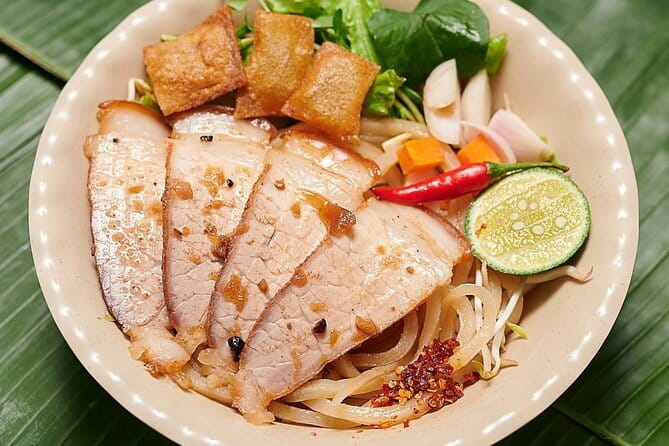 Hoi An food tour - Meeting at 40 Tran Hung Dao: Your Lantern Start Time