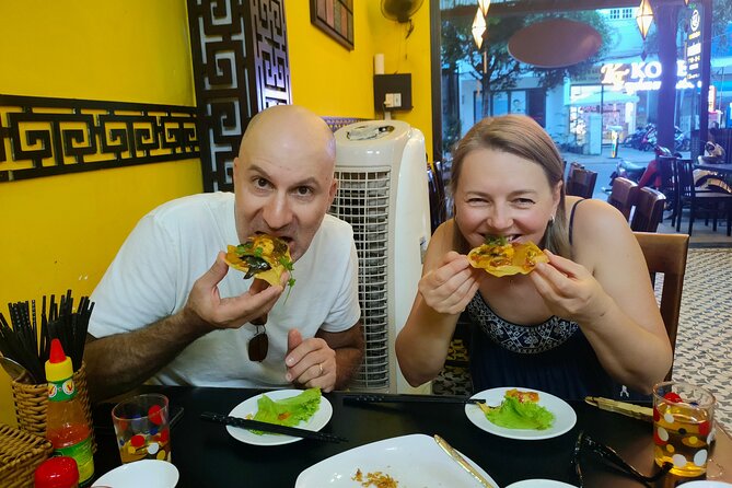 Hoi An street food tour - A 5:00 pm street-food loop through Hội An Ancient Town