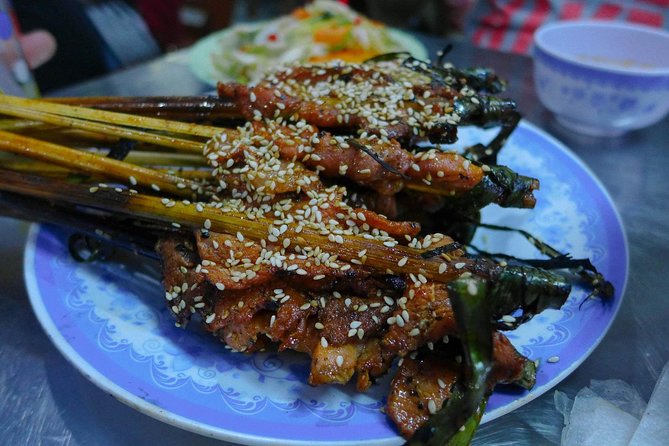Hoi An Street Food Tour- Eat Like A Local - Stop 2 at Ba Le Well: BBQ set meal with Vietnamese sides