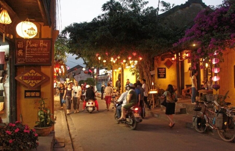 Hoi An: Sunset Food Tasting Tour - Dessert and a Local Beer Finish: Black Sesame, Coconut Biscuits, and More