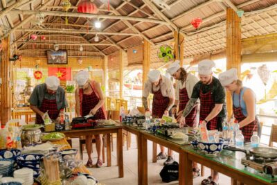 Hoi An: Unique Street Food Tour - Meeting at IVEGAN SUPERSHOP: A Smooth Start Point