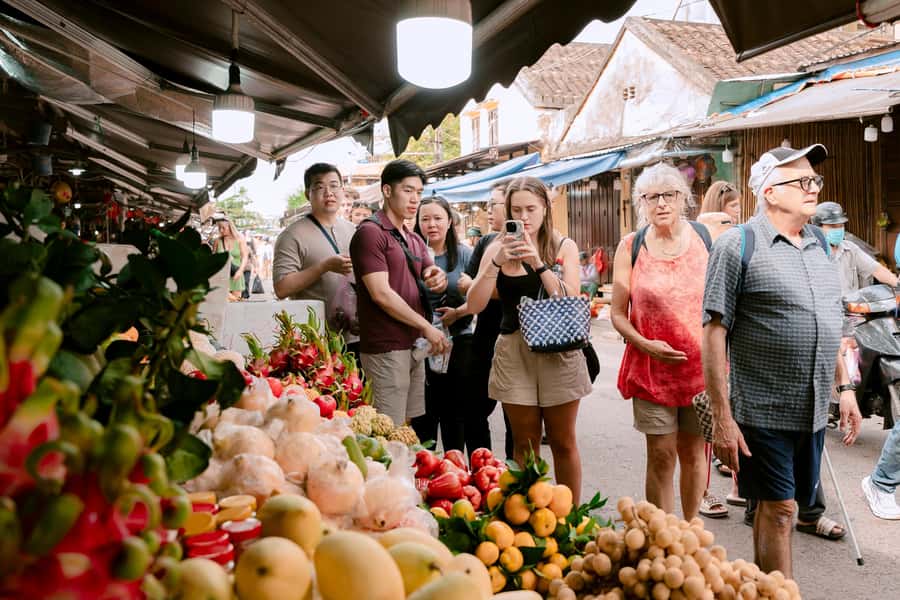 Hoi An: Unique Street Food Tour - Your Guide Makes the Difference: Linh, Thao, Ngoc, Pearl, and Mr Milk