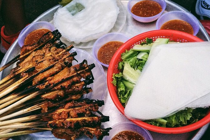 Hoi An Vespa Food Tour: Authentic & Exotic Food Culture - Your Evening Route: Market Lanes to Riverside Seafood
