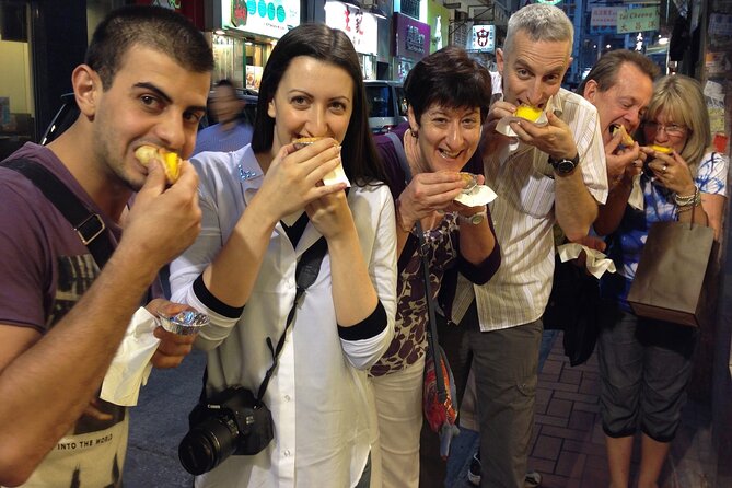 Hong Kong Food Tour: Central and Sheung Wan Districts - The Central escalator stop: the longest outdoor covered escalator moment