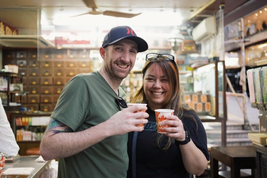 Hong Kong: Street Food Tour with Locals - Dim Sum and Wonton - Finish at Central Market: The Last Taste and the Local-Only Feeling