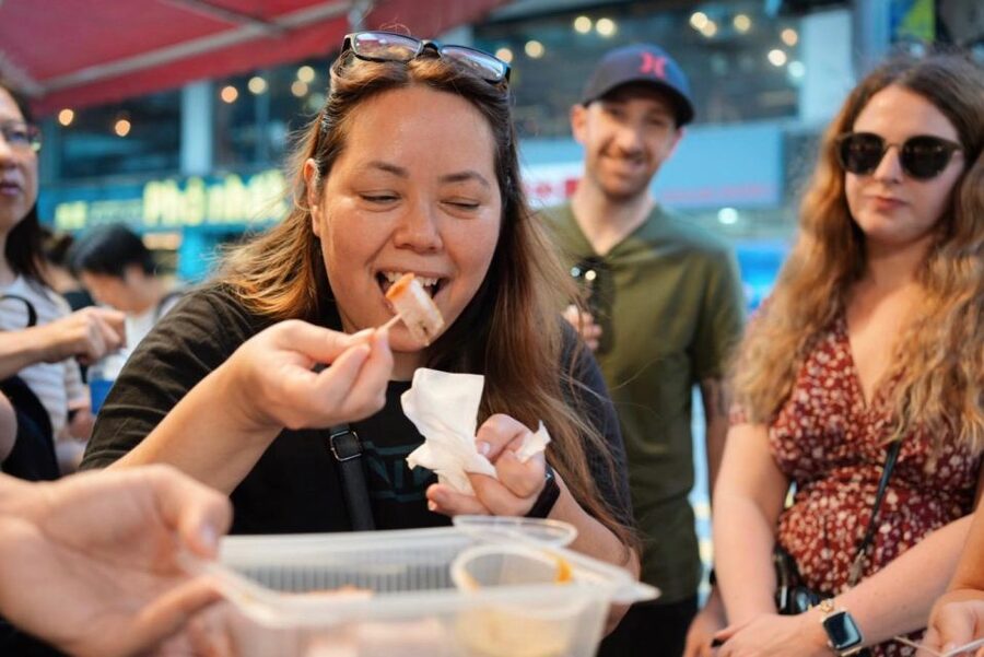 Hong Kong: Street Food Tour with Locals - Dim Sum and Wonton - Sun Yuen Restaurant: A Short Stop That Keeps the Route Honest