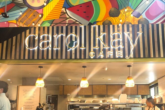Houston Downtown Food Tour with 6 Tastings of Tradition & Fusion - Stop 5: The Finn and Main Street street art