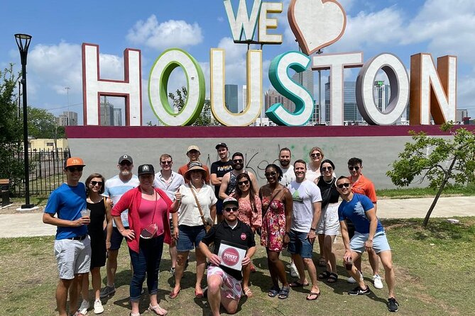 Howdy H-Town EADO Food Tour - Stop 4: Houston Graffiti Building for Street Art Context
