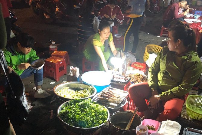 Hue Authentic Street Food tour - Truong Tien Bridge meeting point: an easy start you can time