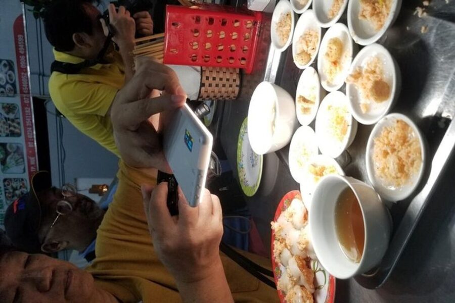 Hue: Night Street Food Tour by Cyclo with a Local Guide - Food sensitivities and real-life rain: how to set yourself up well