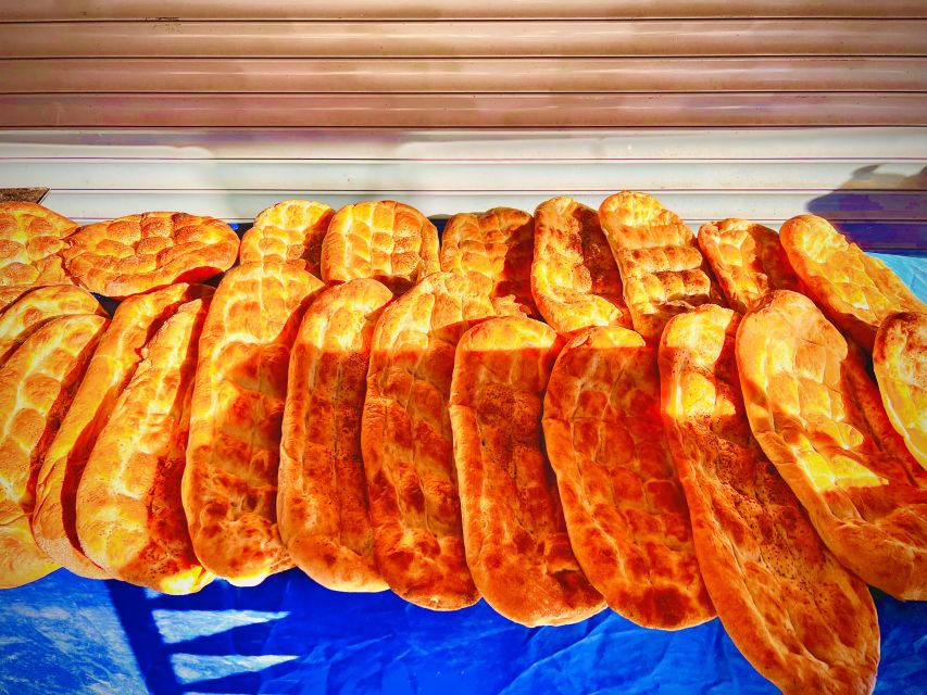 Istanbul: Guided Food Tour with Ferry Ride and Tastings - Mussels and fish time: mussels stuffed + balik ekmek