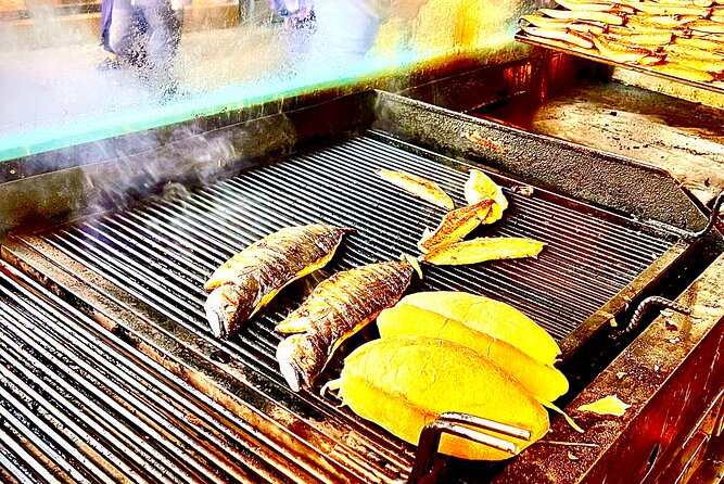 Istanbul Guided Street Food Tour Around European and Asian Sides - Stop-by-Stop: Breakfast on the European Side (Eminönü + near the Spice Market)