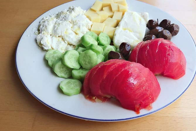 Istanbul Kadikoy Private Food Tour with 12+ Local Tastings - Why Kadıköy is a smart choice for your first Istanbul food day