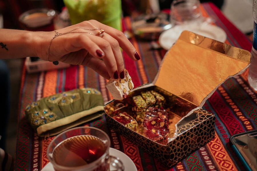 Istanbul: Private Guided Food Tour with 10 Tastings - The Istanbul sights part: what you get between bites