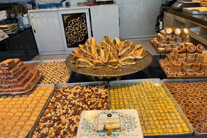 Istanbul Spice Market & Historic Centre Food Tour w/ 10 Tastings - Turkish coffee history at Hasırcılar Caddesi: more than caffeine