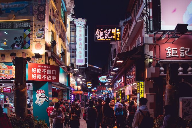 Kowloon Night Street Food Tour with a Local: Private & Customized - Prince Edward Station start: timing, walking, and how to dress