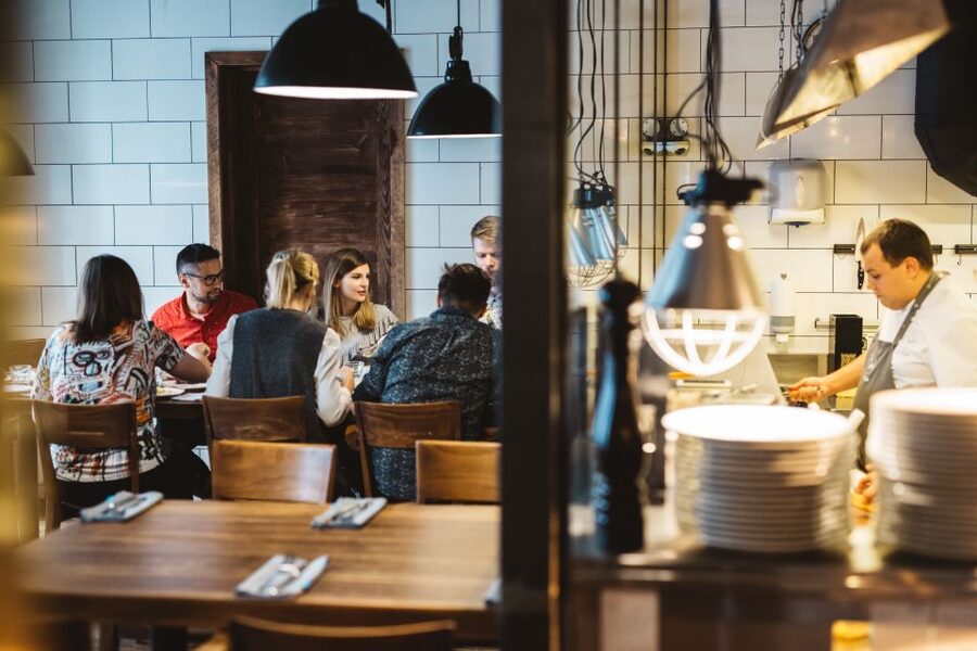 Krakow: 4-Hour Polish Food Tour - Meeting at Plac Wolnica: Finding Your Guide and Getting Oriented