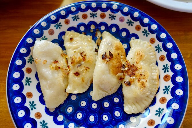Krakow Food Tour by Foot: Polish Tastings in Old Town & Kazimierz - Old Town to Kazimierz in 3 hours: why this Krakow food format clicks